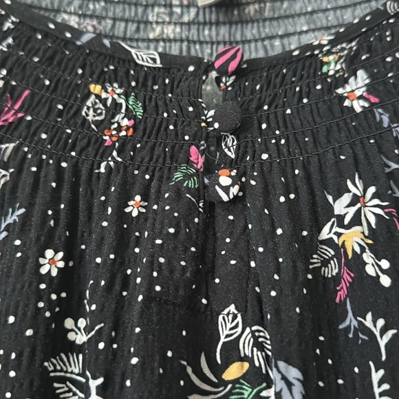 CJ Banks Peasant Blouse Womens 1X black/Floral smocked neckline Prairie crinkle - Picture 4 of 11